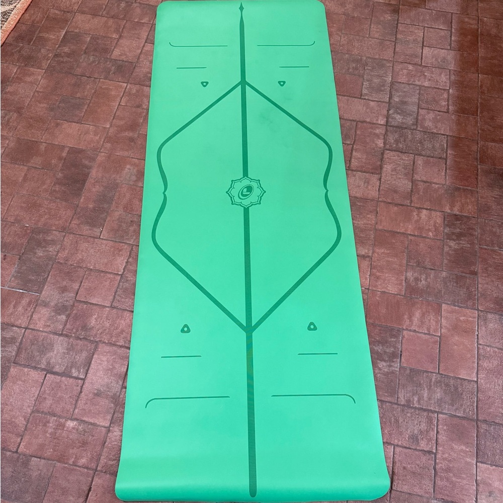 Liforme Travel yoga mat.